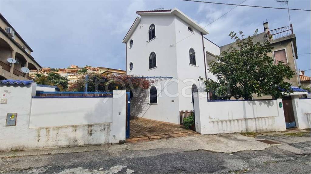 casa indipendente in vendita a Montauro in zona Calalunga/Pietragrande