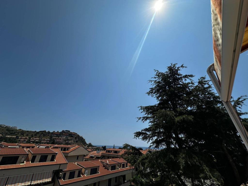 appartamento in vendita a Montauro in zona Calalunga/Pietragrande