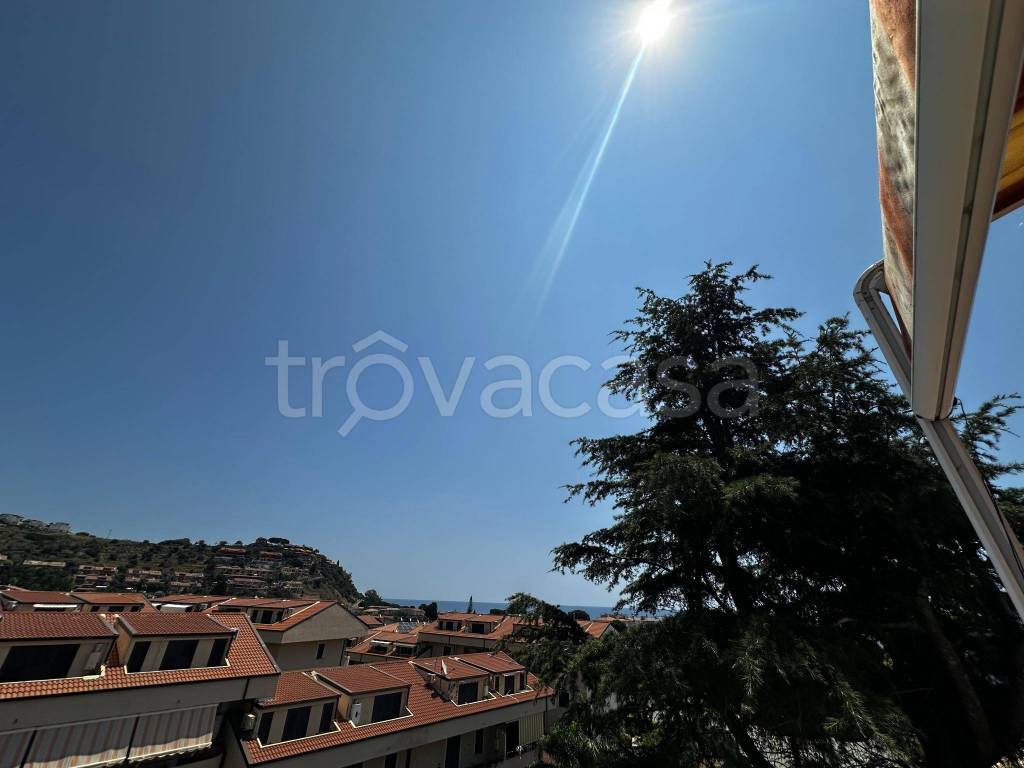 appartamento in vendita a Montauro in zona Calalunga/Pietragrande