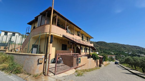 appartamento in vendita a Montauro in zona Costaraba