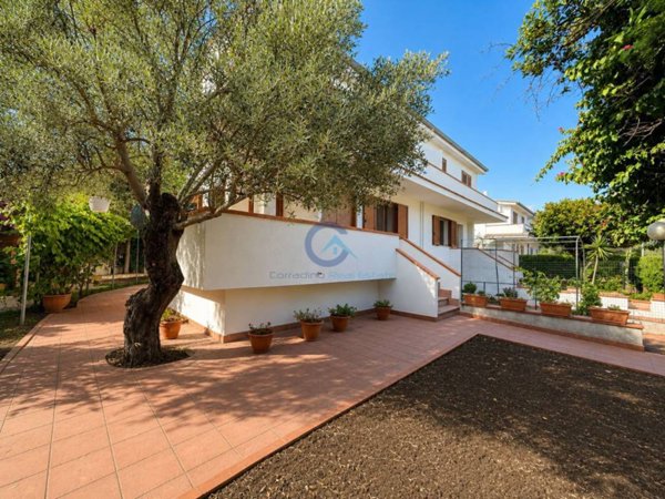 casa indipendente in vendita a Montauro in zona Calalunga/Pietragrande