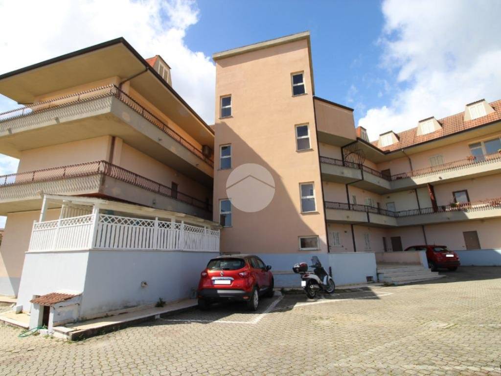 appartamento in vendita a Montepaone in zona Montepaone Lido