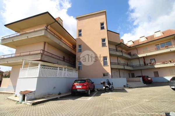 appartamento in vendita a Montepaone in zona Montepaone Lido