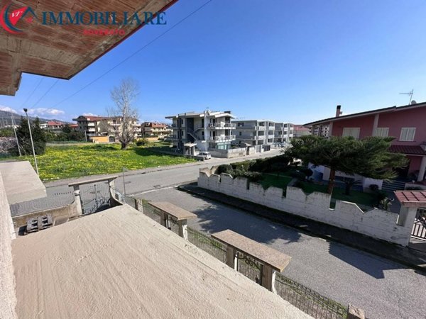 casa indipendente in vendita a Montepaone in zona Montepaone Lido