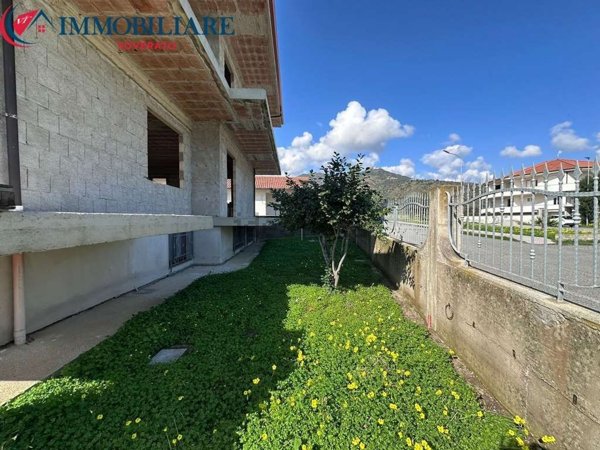 casa indipendente in vendita a Montepaone