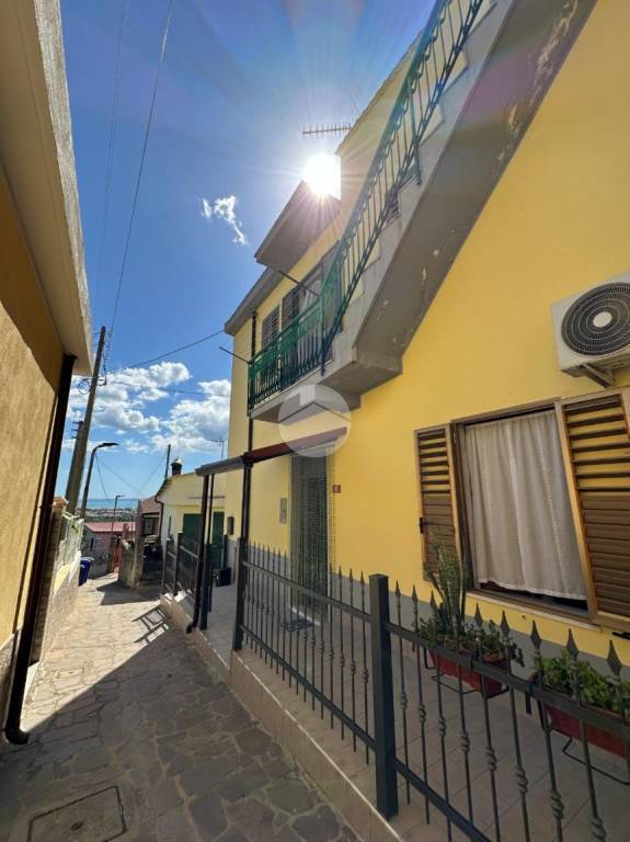 casa indipendente in vendita a Montepaone