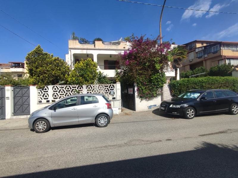 appartamento in vendita a Montepaone in zona Montepaone Lido