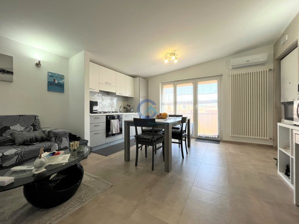 appartamento in vendita a Montepaone in zona Montepaone Lido