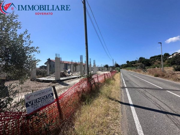 casa indipendente in vendita a Montepaone