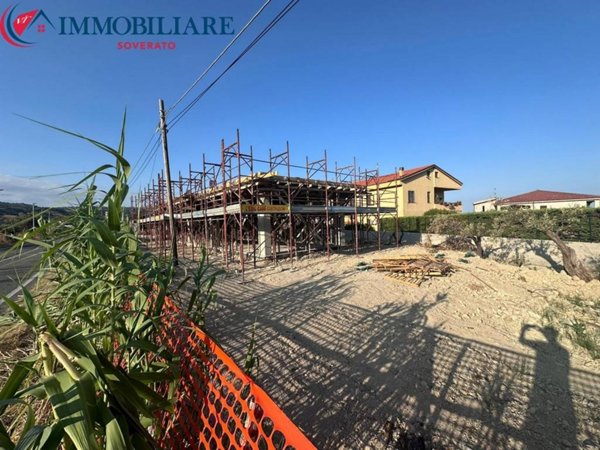 casa indipendente in vendita a Montepaone