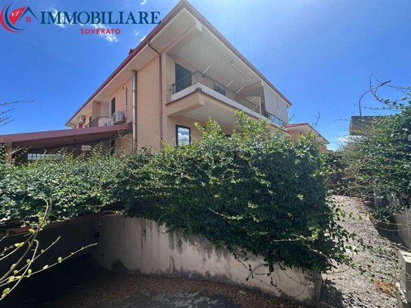 casa indipendente in vendita a Montepaone