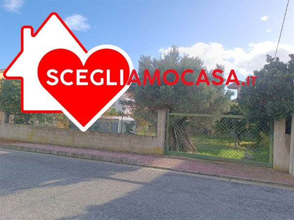 casa indipendente in vendita a Montepaone in zona Montepaone Lido