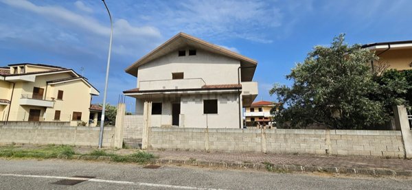 casa indipendente in vendita a Montepaone