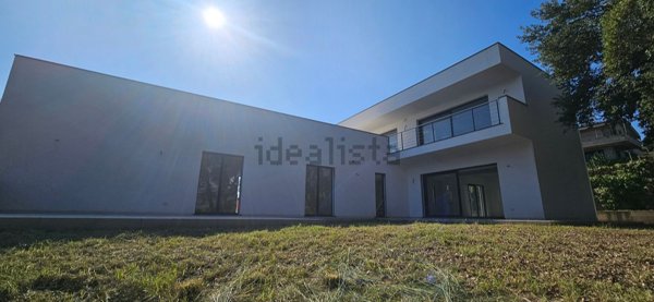 casa indipendente in vendita a Montepaone