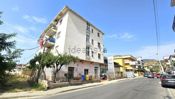 appartamento in vendita a Montepaone in zona Montepaone Lido