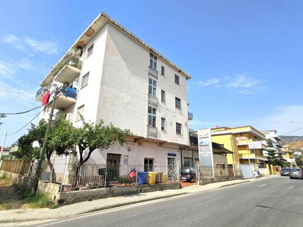 appartamento in vendita a Montepaone in zona Montepaone Lido