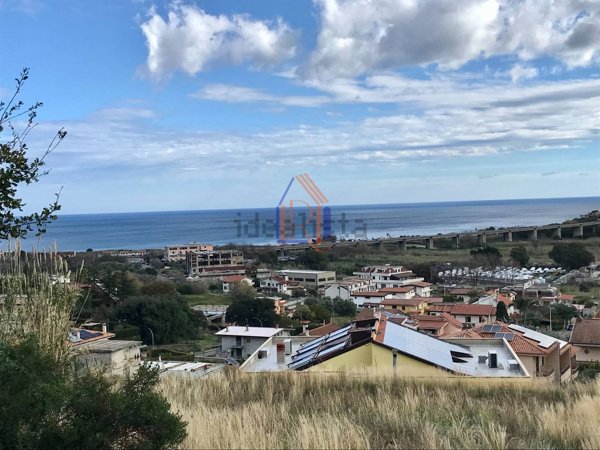 terreno edificabile in vendita a Montepaone in zona Montepaone Lido