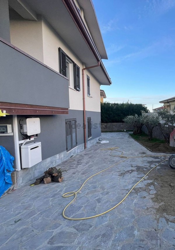 casa indipendente in vendita a Montepaone in zona Montepaone Lido