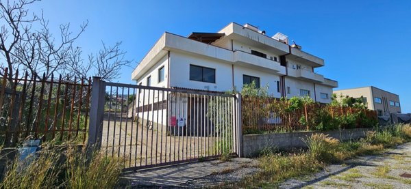 ufficio in vendita a Montepaone