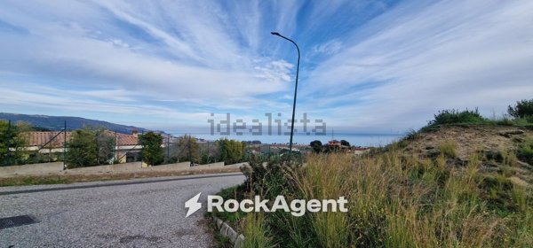 casa indipendente in vendita a Montepaone
