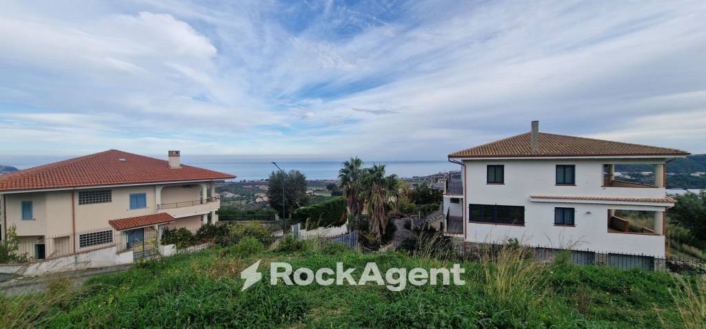 terreno edificabile in vendita a Montepaone