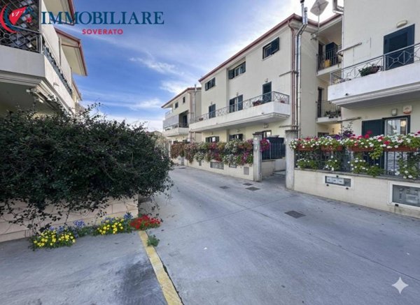 appartamento in vendita a Montepaone in zona Montepaone Lido