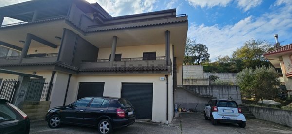 casa indipendente in vendita a Montepaone in zona Sant'Angelo