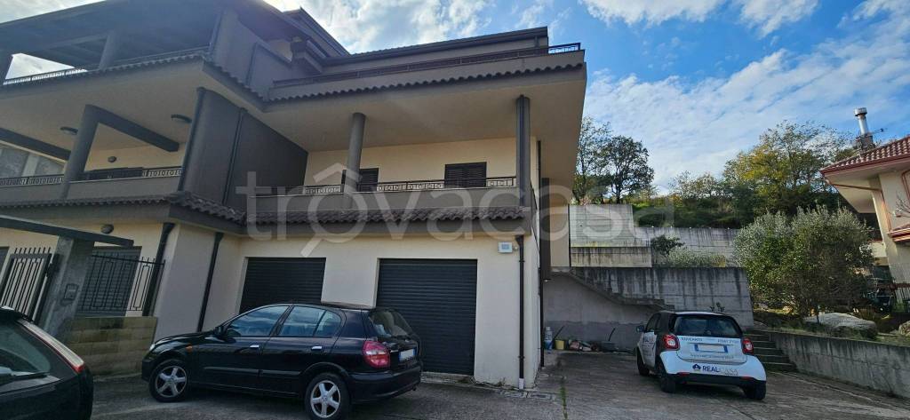 casa indipendente in vendita a Montepaone