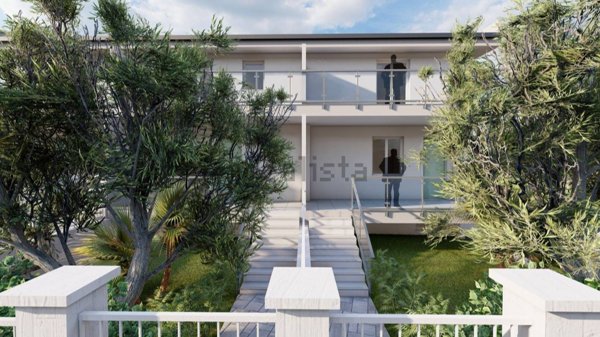 casa indipendente in vendita a Montepaone in zona Montepaone Lido