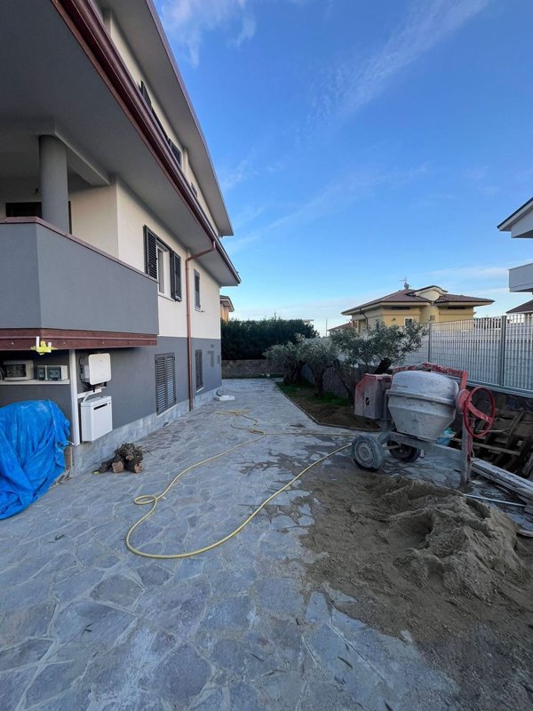 casa indipendente in vendita a Montepaone in zona Montepaone Lido