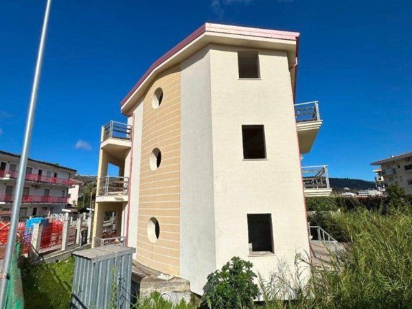 appartamento in vendita a Montepaone in zona Montepaone Lido