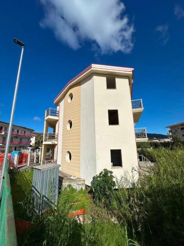 appartamento in vendita a Montepaone in zona Montepaone Lido