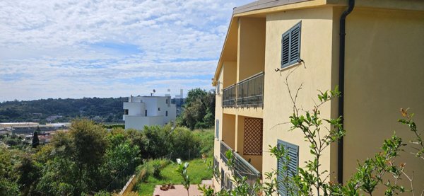 casa indipendente in vendita a Montepaone