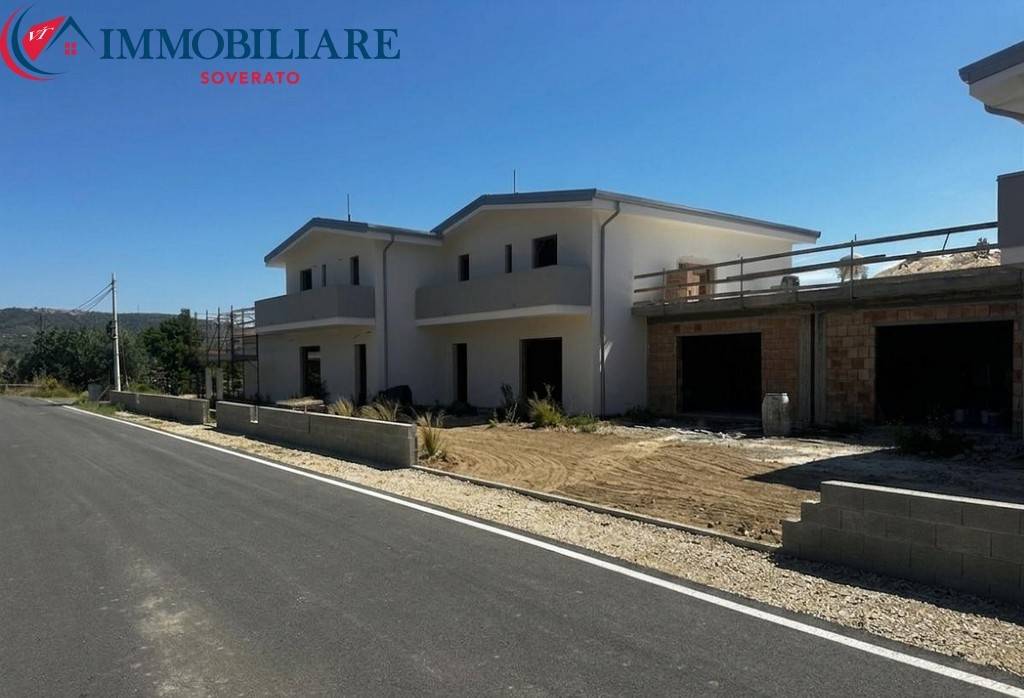 casa indipendente in vendita a Montepaone