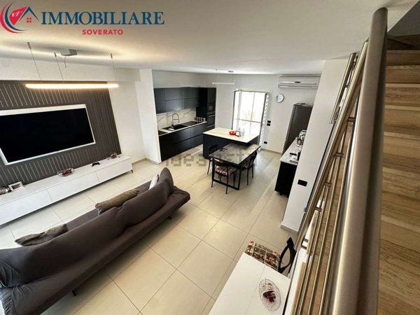 casa indipendente in vendita a Montepaone in zona Sant'Angelo
