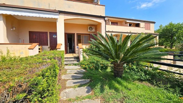 appartamento in vendita a Montepaone in zona Montepaone Lido