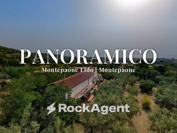 casa indipendente in vendita a Montepaone in zona Montepaone Lido