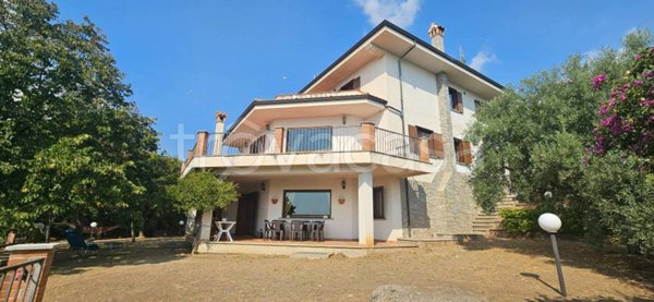 casa indipendente in vendita a Montepaone in zona Frabotto Mannesì