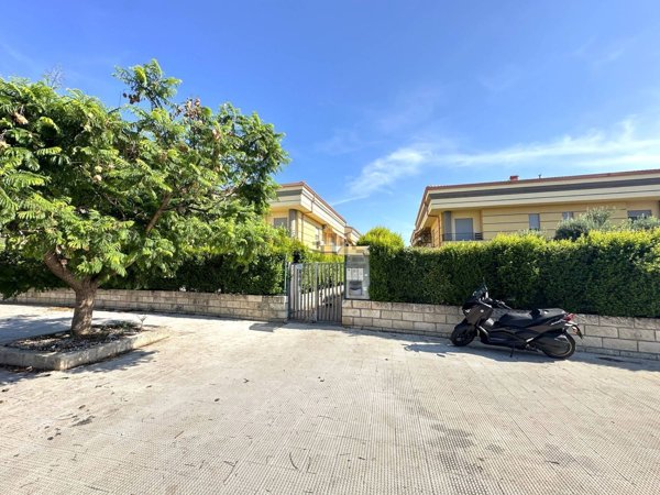 appartamento in vendita a Montepaone in zona Sant'Angelo