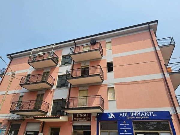 appartamento in vendita a Montepaone in zona Montepaone Lido