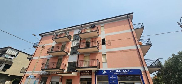 appartamento in vendita a Montepaone in zona Montepaone Lido