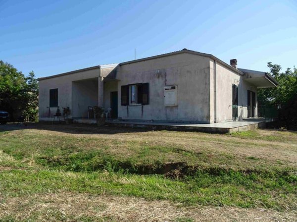 casa indipendente in vendita a Montepaone
