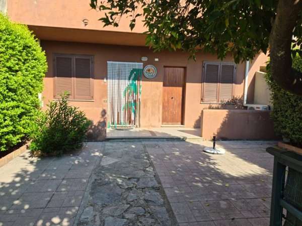 casa indipendente in vendita a Montepaone