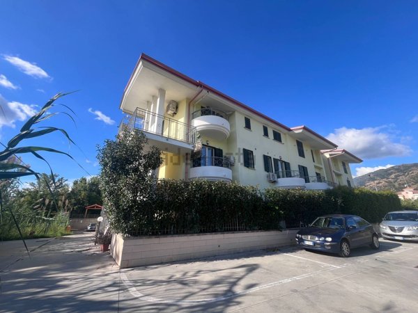 appartamento in vendita a Montepaone in zona Montepaone Lido