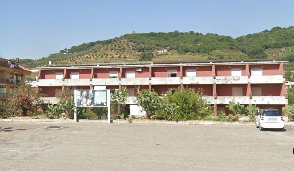intera palazzina in vendita a Nocera Terinese
