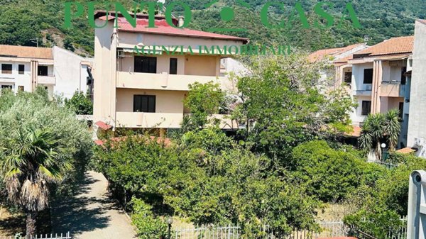 casa indipendente in vendita a Nocera Terinese