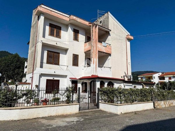 appartamento in vendita a Nocera Terinese