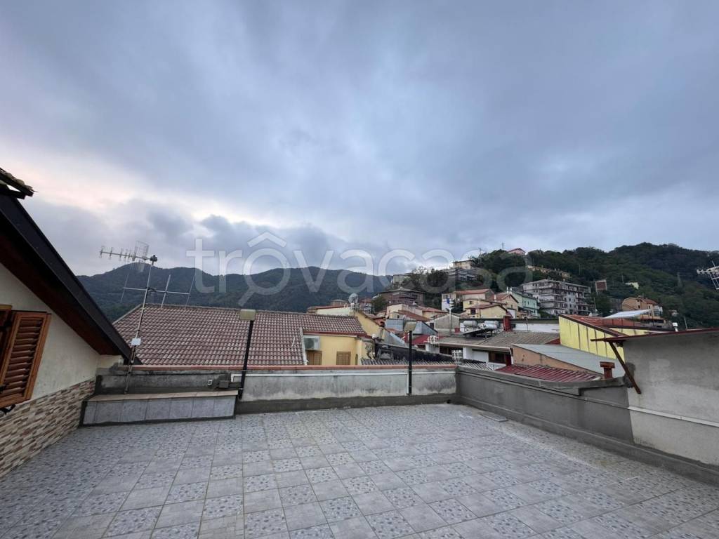 casa indipendente in vendita a Pentone