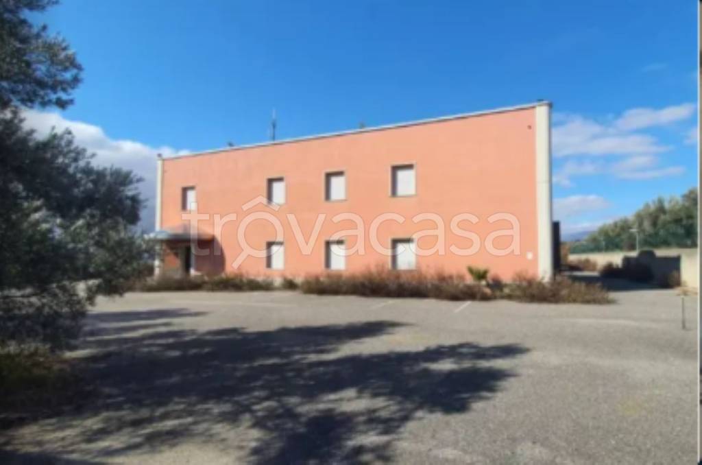 locale commerciale in vendita a Pianopoli