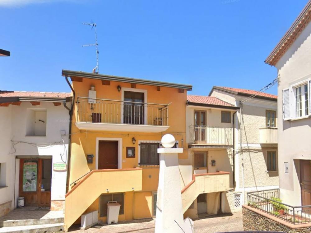 casa indipendente in vendita a Platania